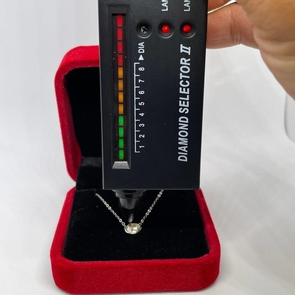 Moissanite Necklace Pendant Bezel 1 Ct Brilliant Round Cut GRA Certified - Picture 3 of 11